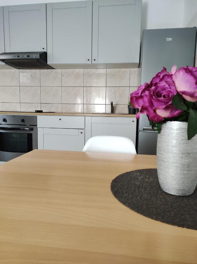 Cozy Apartment In Split In Nice Quiet Neighborhood Eksteriør bilde